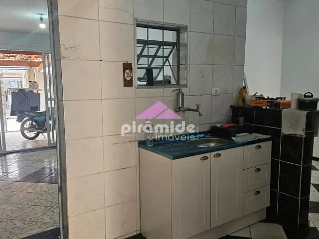 Casa com 130m² 2 quartos e 1 banheiro, para alugar, no bairro Jardim Vale do Sol em São José dos Campos
