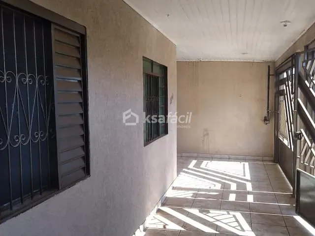 Casa com 200m² 3 quartos e 2 banheiros, à venda, no bairro Núcleo Habitacional Universitárias em Campo Grande
