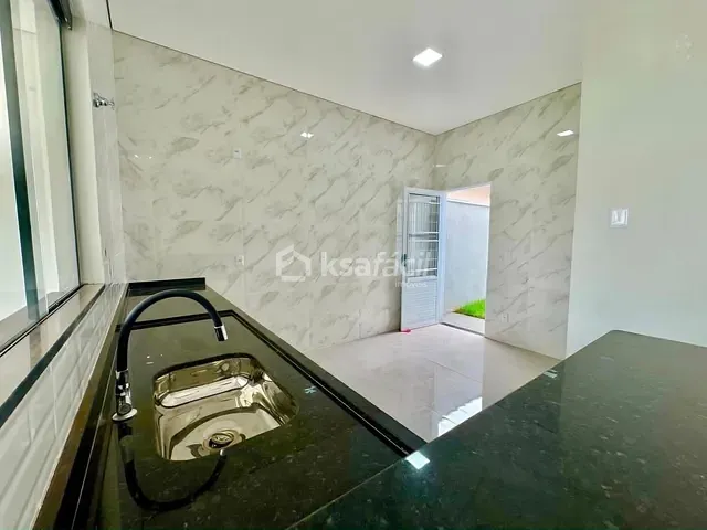Casa com 180m² 3 quartos e 3 banheiros, à venda, no bairro Vila Olinda em Campo Grande