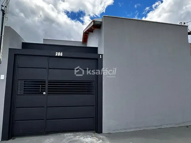 Casa 2 quartos e 1 banheiro, à venda, no bairro Vila Nasser em Campo Grande
