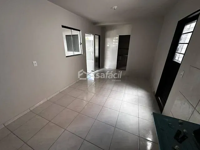 Casa 2 quartos e 1 banheiro, à venda, no bairro Vila Nasser em Campo Grande