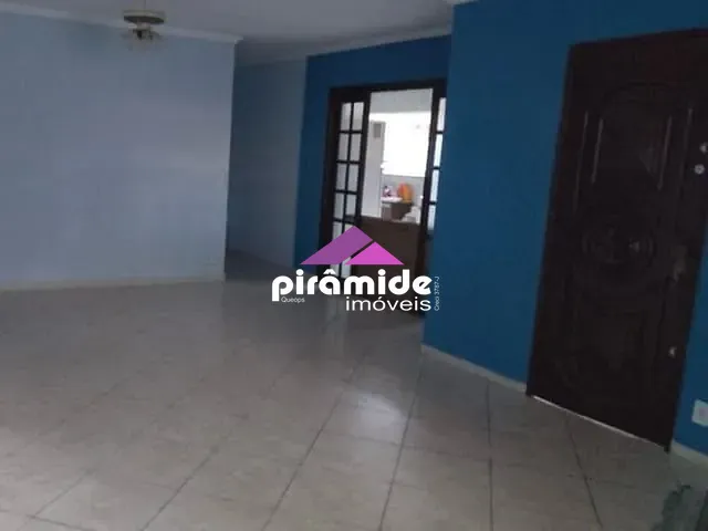 Casa com 300m² 3 quartos e 2 banheiros, à venda, no bairro Jardim Satélite em São José dos Campos