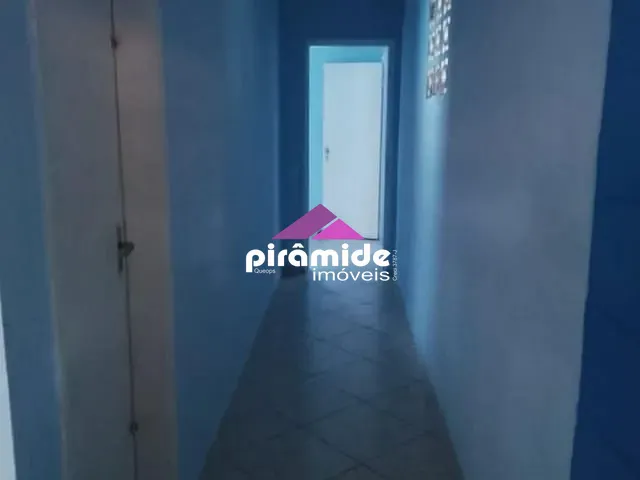 Casa com 300m² 3 quartos e 2 banheiros, à venda, no bairro Jardim Satélite em São José dos Campos