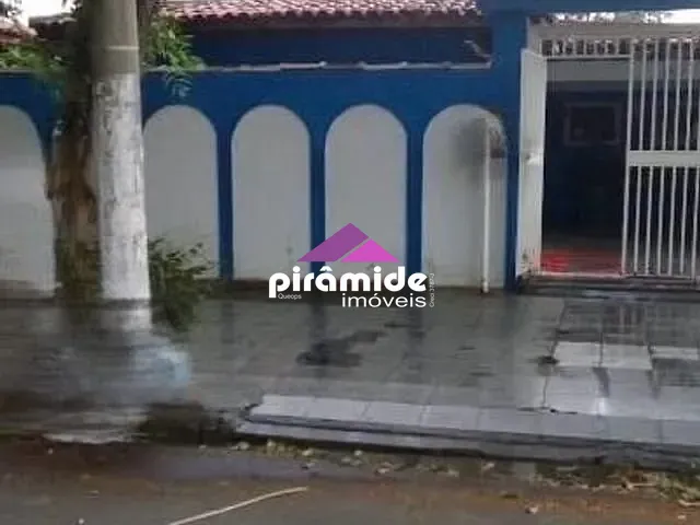 Casa com 300m² 3 quartos e 2 banheiros, à venda, no bairro Jardim Satélite em São José dos Campos