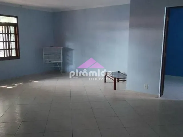 Casa com 300m² 3 quartos e 2 banheiros, à venda, no bairro Jardim Satélite em São José dos Campos
