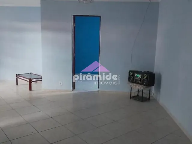 Casa com 300m² 3 quartos e 2 banheiros, à venda, no bairro Jardim Satélite em São José dos Campos