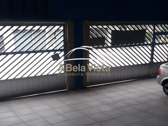 Casa com 220m² 3 quartos e 3 banheiros, à venda, no bairro Pestana em Osasco