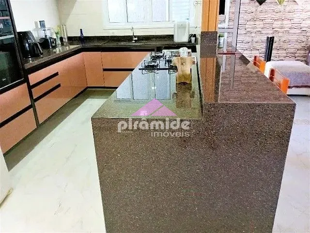Casa com 140m² 2 quartos e 1 banheiro, à venda, no bairro Residencial Santa Paula em Jacareí