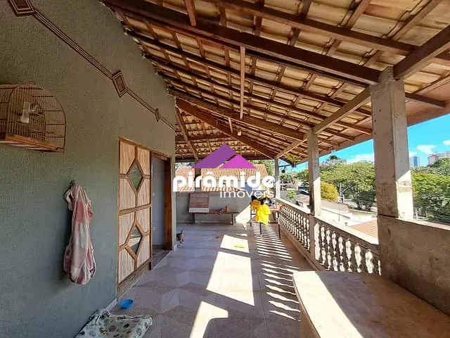 Casa com 275m² 3 quartos e 2 banheiros, à venda, no bairro Jardim Satélite em São José dos Campos