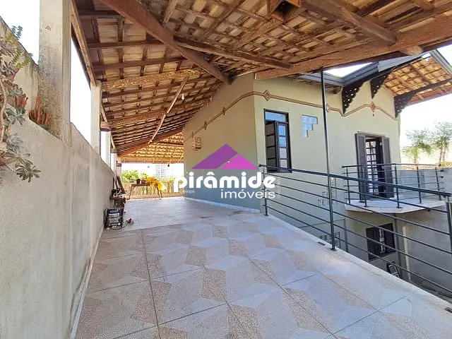 Casa com 275m² 3 quartos e 2 banheiros, à venda, no bairro Jardim Satélite em São José dos Campos
