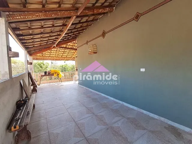 Casa com 275m² 3 quartos e 2 banheiros, à venda, no bairro Jardim Satélite em São José dos Campos