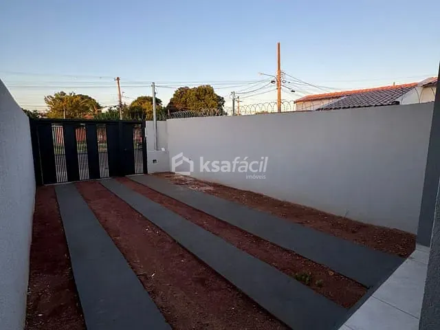 Casa 3 quartos e 2 banheiros, à venda, no bairro Vila Nova Campo Grande em Campo Grande