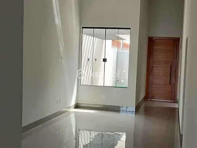 Casa 3 quartos e 2 banheiros, à venda, no bairro Parque Residencial Rita Vieira em Campo Grande