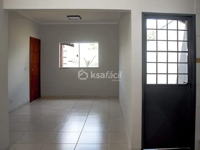 Casa com 230m² 3 quartos e 2 banheiros, à venda, no bairro Vila Planalto em Campo Grande