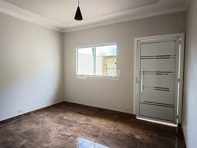 Casa com 125m² 3 quartos e 2 banheiros, à venda, no bairro Parque Residencial Azaléia em Campo Grande