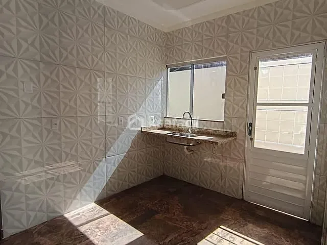 Casa com 125m² 3 quartos e 2 banheiros, à venda, no bairro Parque Residencial Azaléia em Campo Grande