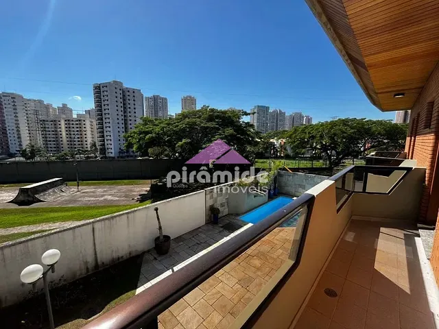 Casa com 520m² 3 quartos e 6 banheiros, à venda, no bairro Jardim Aquárius em São José dos Campos