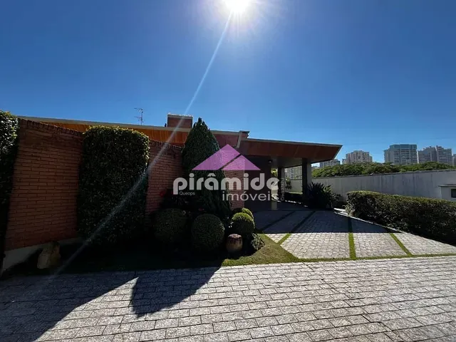 Casa com 520m² 3 quartos e 6 banheiros, à venda, no bairro Jardim Aquárius em São José dos Campos