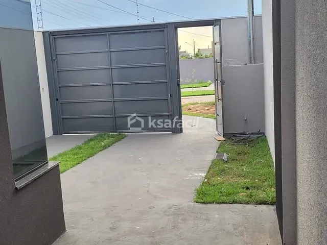 Casa 2 quartos e 2 banheiros, à venda, no bairro Bom Retiro em Campo Grande