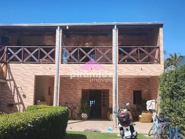 Casa com 280m² 2 quartos e 4 banheiros, à venda, no bairro Perequê Mirim em Caraguatatuba