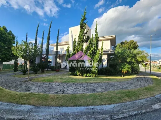 Casa com 615m² 3 quartos e 4 banheiros, à venda, no bairro Urbanova em São José dos Campos