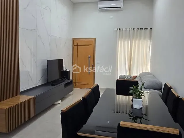 Casa com 225m² 3 quartos e 4 banheiros, à venda, no bairro Parque Residencial Rita Vieira em Campo Grande