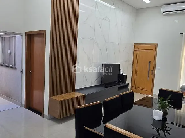 Casa com 225m² 3 quartos e 4 banheiros, à venda, no bairro Parque Residencial Rita Vieira em Campo Grande