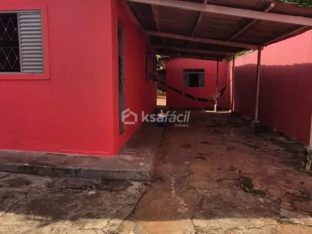 Casa com 360m² 3 quartos e 2 banheiros, para alugar, no bairro Guanandi em Campo Grande