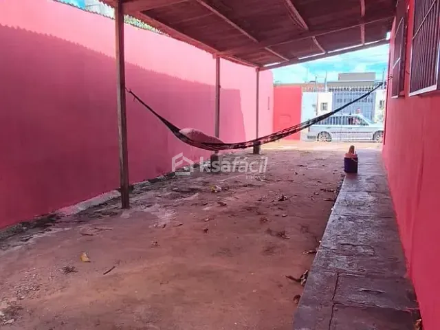 Casa com 360m² 3 quartos e 2 banheiros, para alugar, no bairro Guanandi em Campo Grande