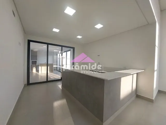 Casa com 275m² 3 quartos e 2 banheiros, à venda, no bairro Floresta em São José dos Campos