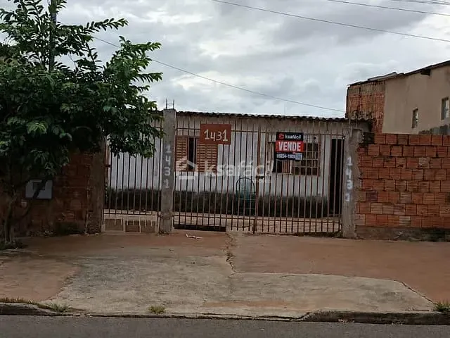 Casa com 252m² 2 quartos e 1 banheiro, à venda, no bairro Jardim Presidente em Campo Grande