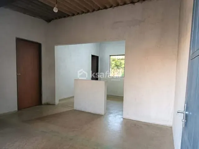 Casa com 252m² 2 quartos e 1 banheiro, à venda, no bairro Jardim Presidente em Campo Grande