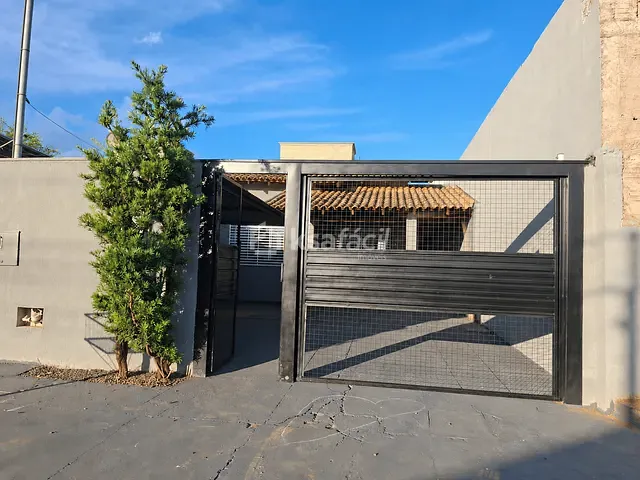 Casa com 210m² 2 quartos e 1 banheiro, à venda, no bairro Jardim Sumatra em Campo Grande