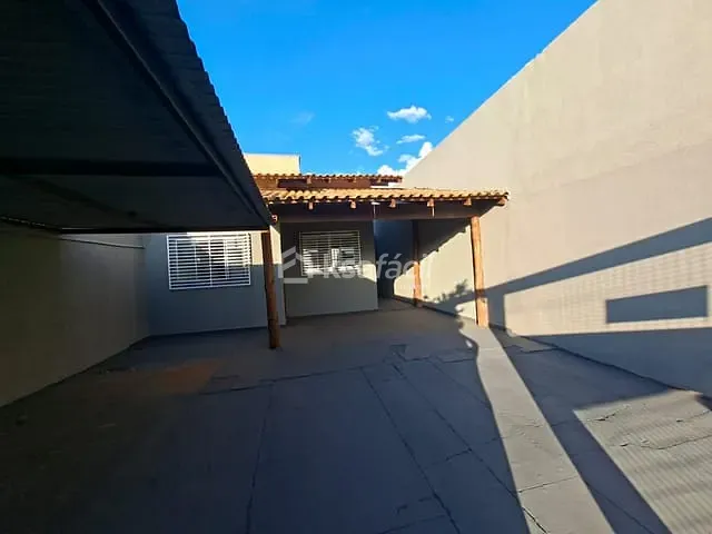Casa com 210m² 2 quartos e 1 banheiro, à venda, no bairro Jardim Sumatra em Campo Grande