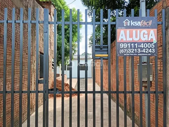 Casa com 100m² 2 quartos e 1 banheiro, para alugar, no bairro Vila Cidade Morena em Campo Grande