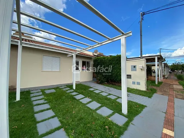 Casa 2 quartos e 1 banheiro, para alugar, no bairro Jardim Parati em Campo Grande