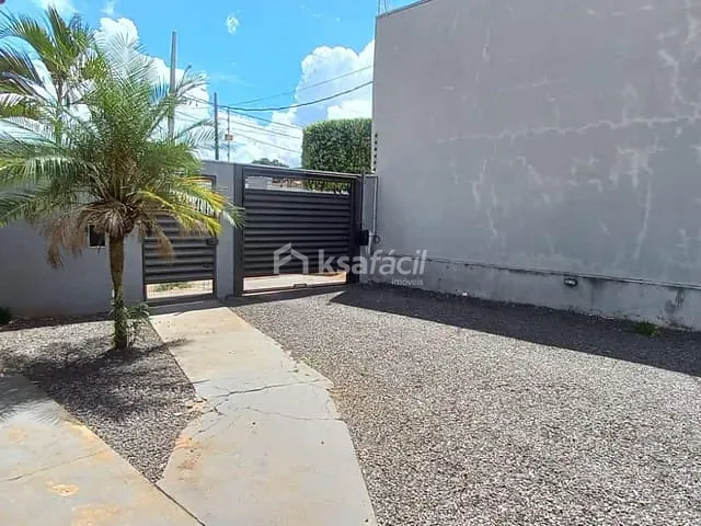 Casa 2 quartos e 1 banheiro, à venda, no bairro Monte Castelo em Campo Grande