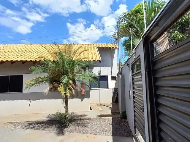 Casa 2 quartos e 1 banheiro, à venda, no bairro Monte Castelo em Campo Grande