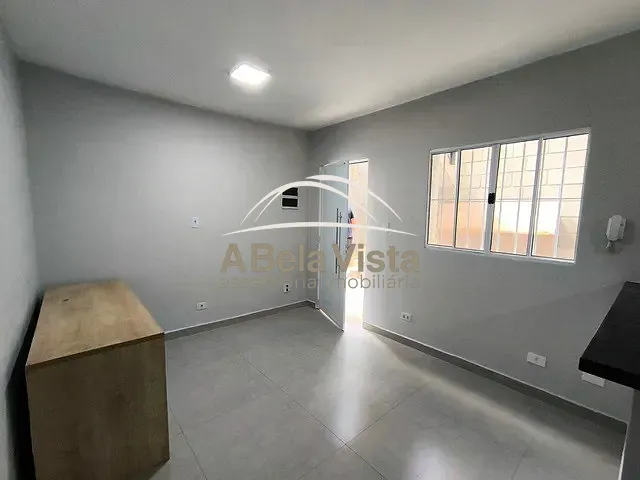 Casa 2 quartos e 2 banheiros, para alugar, no bairro Jardim das Flores em Osasco