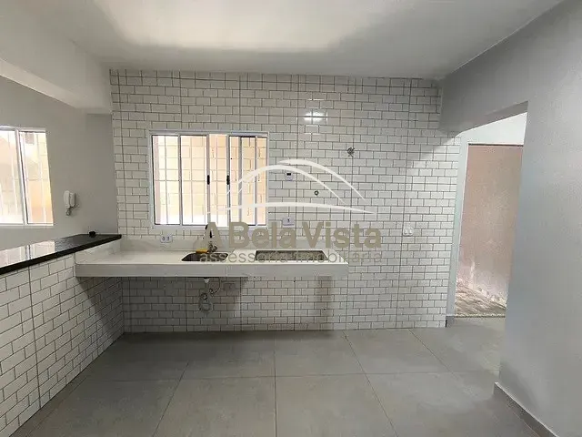 Casa 2 quartos e 2 banheiros, para alugar, no bairro Jardim das Flores em Osasco