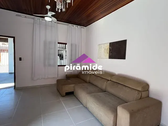 Casa com 420m² 4 quartos e 2 banheiros, à venda, no bairro Sumaré em Caraguatatuba