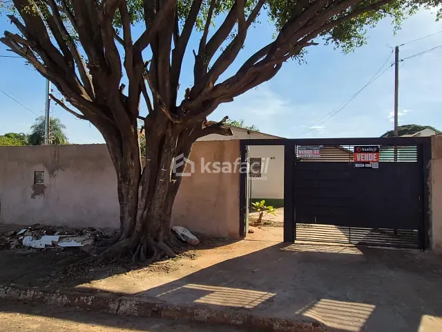 Casa com 396m² 3 quartos e 2 banheiros, à venda, no bairro Guanandi em Campo Grande