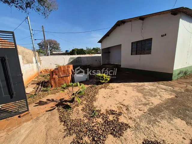 Casa com 396m² 3 quartos e 2 banheiros, à venda, no bairro Guanandi em Campo Grande