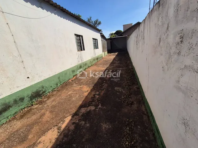 Casa com 396m² 3 quartos e 2 banheiros, à venda, no bairro Guanandi em Campo Grande