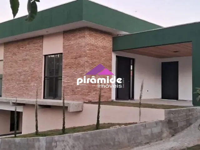 Casa com 300m² 4 quartos e 3 banheiros, à venda, no bairro Condomínio Residencial Mantiqueira em São José dos Campos