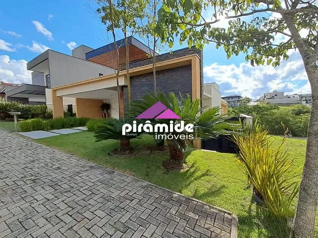 Casa com 674m² 3 quartos e 5 banheiros, à venda, no bairro Urbanova em São José dos Campos