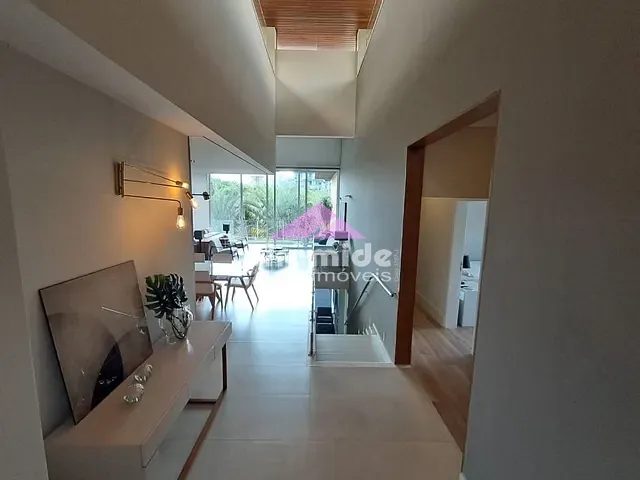 Casa com 674m² 3 quartos e 5 banheiros, à venda, no bairro Urbanova em São José dos Campos