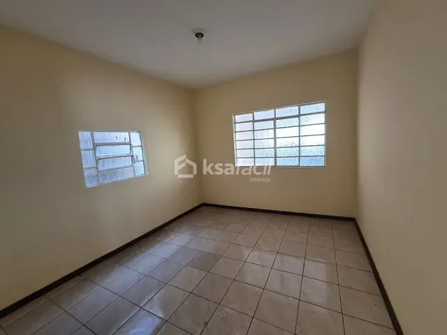 Casa com 676m² 4 quartos e 3 banheiros, à venda, no bairro Centro em Campo Grande
