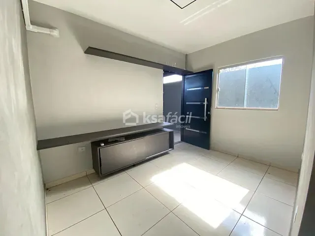 Casa com 72m² 2 quartos e 1 banheiro, para alugar, no bairro Jardim Tijuca em Campo Grande