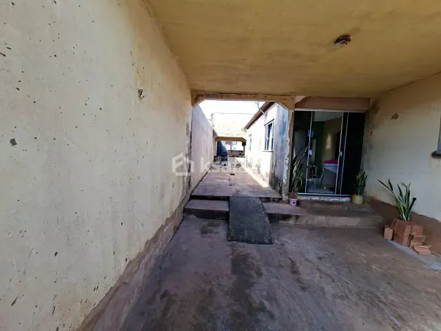 Casa com 200m² 2 quartos e 1 banheiro, à venda, no bairro Vila Moreninha II em Campo Grande
